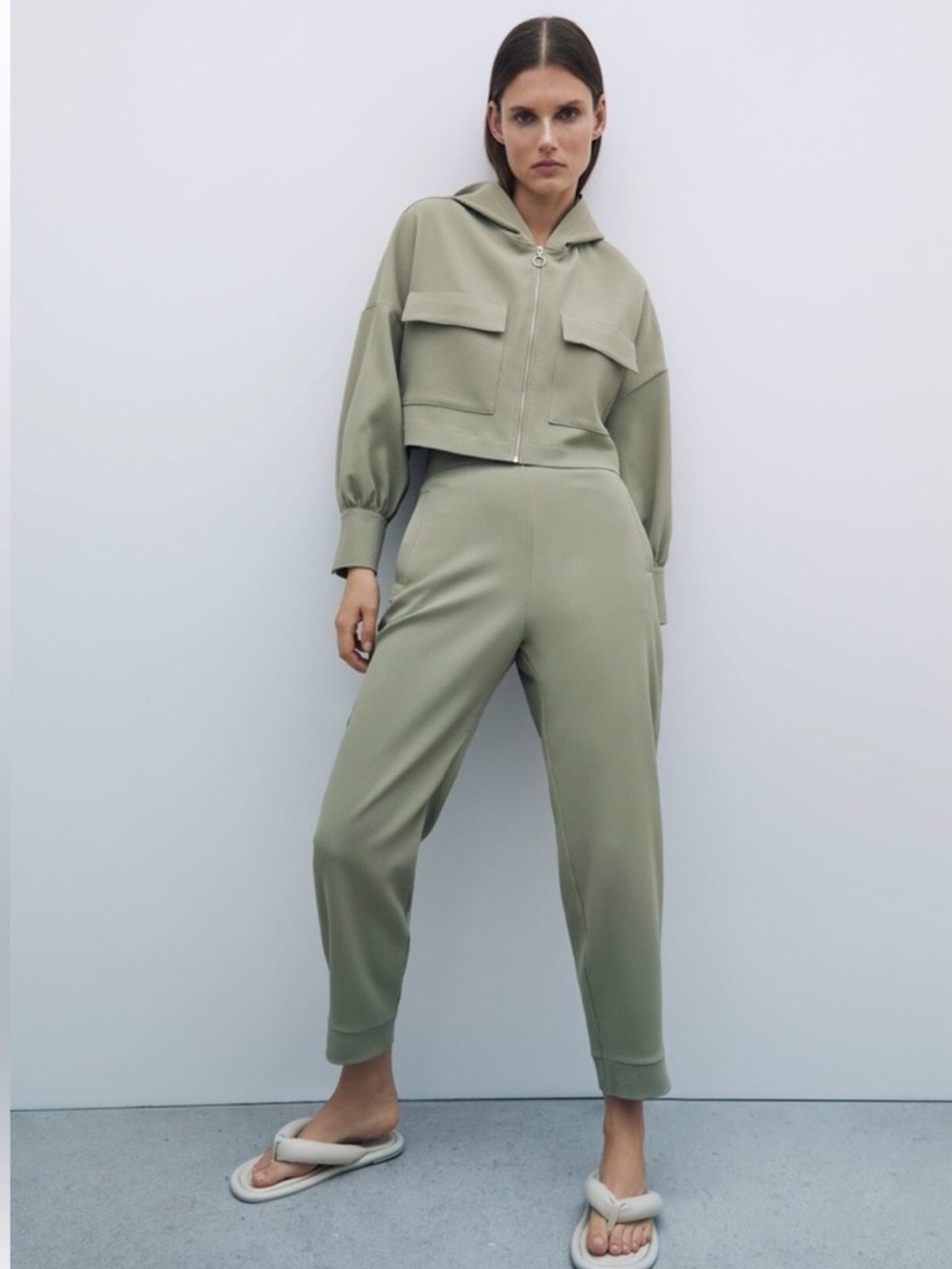 Zara 2 piece sage green cargo set and cropped zip hoodie, high waist pants